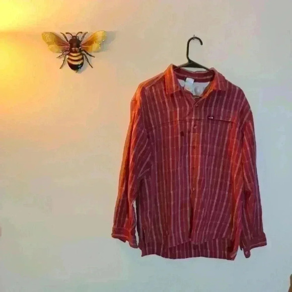 The North Face button up shirt, red and white, size medium - Picture 1 of 7